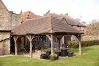 Dog House by Chef & Brewer Collection - 3-Star