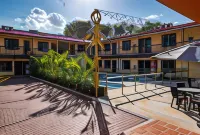 Hotel Vanguardia Natural - Pools