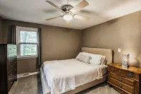 Spacious & Updated! Marquette Township Home - HotTub - Backyard - Garage - 4-Star