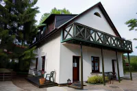 Młynarzowy Dworek - balcony