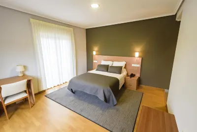 Hotel Porto do Barqueiro Hotels in Manon