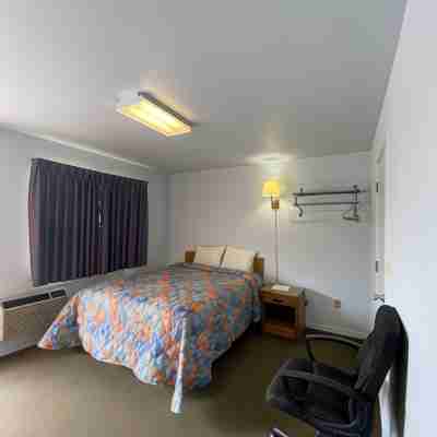 Regency Inn Comanche Rooms