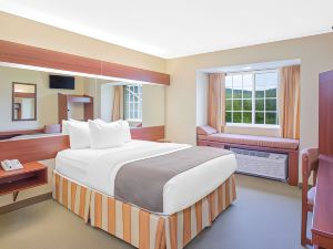 Microtel Inn & Suites by Wyndham Gassaway/Sutton