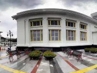 Golden Flower by Kagum Hotels Hotel dekat Apotek Kimia Farma 10 Braga
