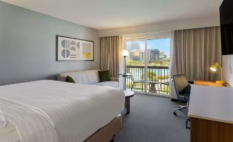 Sonesta Select San Francisco Airport Oyster Point Waterfront