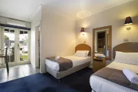 Nightcap at Skyways Hotel Hotels in Keilor