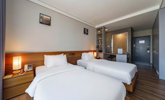 J-One Hotel