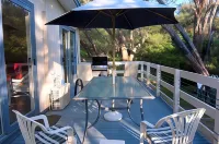Beachwalk Cottage Hotels in Blairgowrie