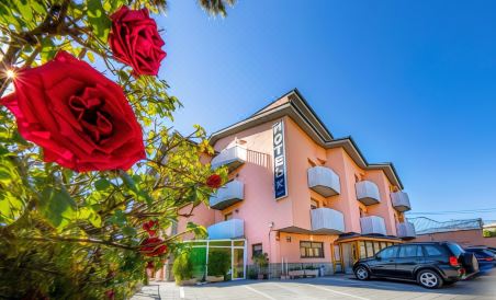 Hotel Restaurante la Glorieta - Housity