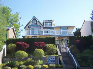 Ocean Breeze Executive Bed and Breakfast