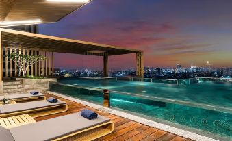 Bluesky Zenity Luxury Vacation