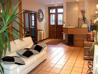 Logis l'Ecu de France Các khách sạn ở Neuvic