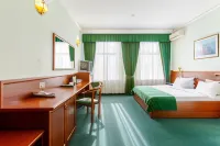 Bristol-Zhiguli Hotel Hotels near Museum of Military Glory