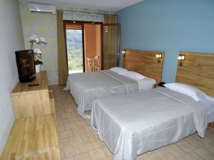 Logis Hotel le Lonca