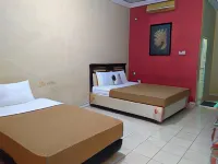 HOTEL NIRWANA RESTO & KARAOKE Hotel dekat Situbondo Roxy Square