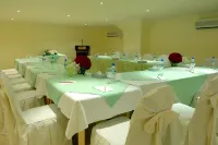 Al Muntazah Plaza Hotel