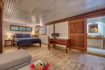 Oasis Bluff Beach Hotels in Bocas Del Toro
