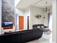 Sapphire Village Guesthouse Hotel dekat De Damaran Wisata Alam