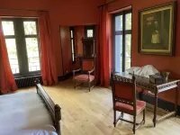 Chateau Tout Y Fault Hotels in Loriges