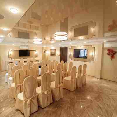 Venetsiya Hotel Dining/Meeting Rooms