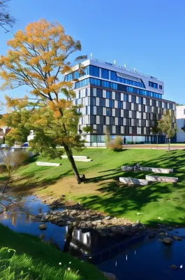 Hotel am Remspark Hôtels à proximité de : Burg Hohenrechberg