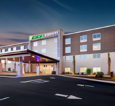 Holiday Inn Express & Suites NICEVILLE - EGLIN AREA by IHG
