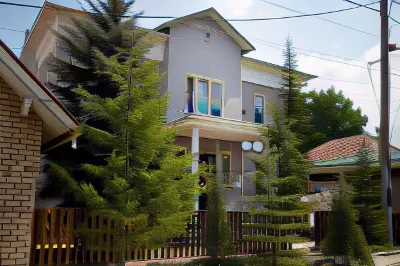 People Guest House Hotels near Zharyk Tash