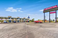 Camelot Inn - Motel