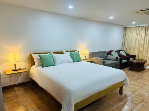 Surin Bay Inn