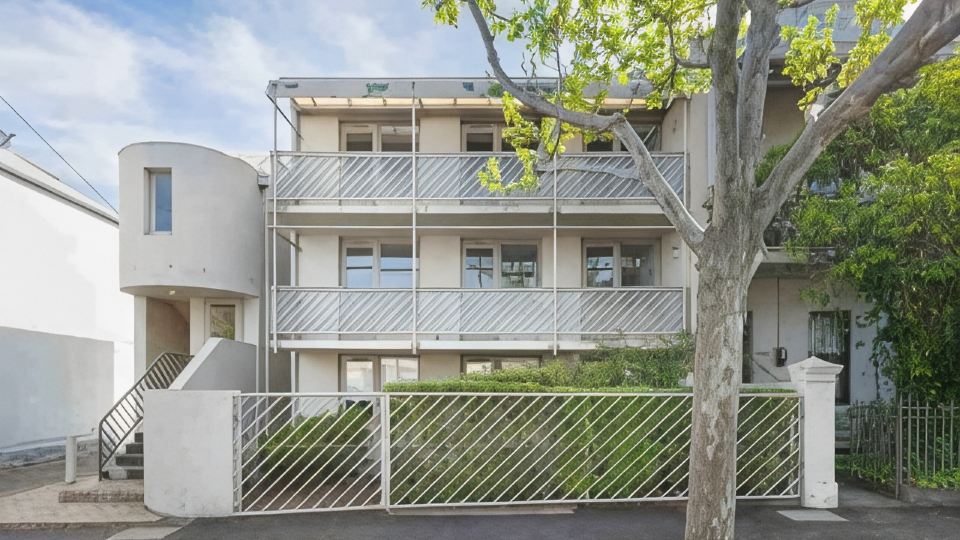 Ozi House Group