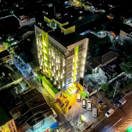 Biz Boulevard Hotel
