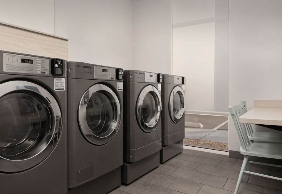 햄프턴 인 & 스위트 더럼 대학교 의료 센터