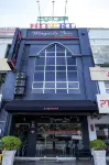 Hotel Suri Kota Bharu فنادق في Lundang