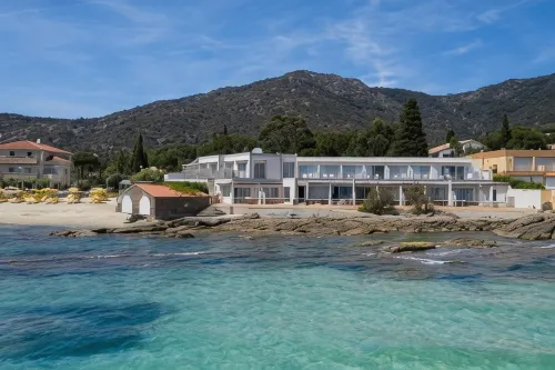 Roc Hôtel Hôtels à : Le Lavandou