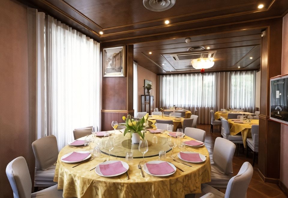 호텔 비엔나 마르게라