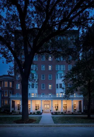 Graduate by Hilton Evanston Отели рядом с достопримечательностью «Searle Center for Advancing Learning and Teaching»