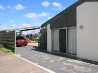 Beachfront Holiday House - Pet Friendly Ocean Frontage Hotels in Halls Head