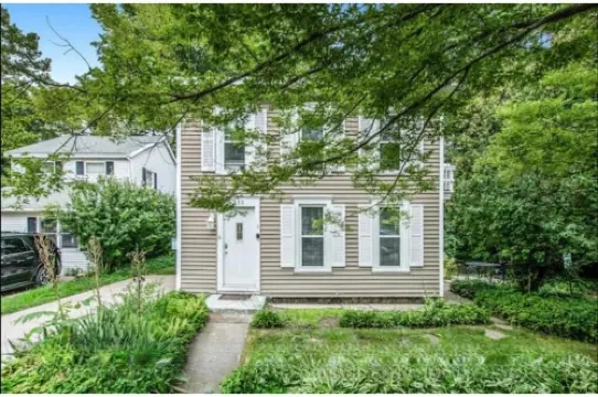 #2 Cozy 1-bdrm suite downtown with parking