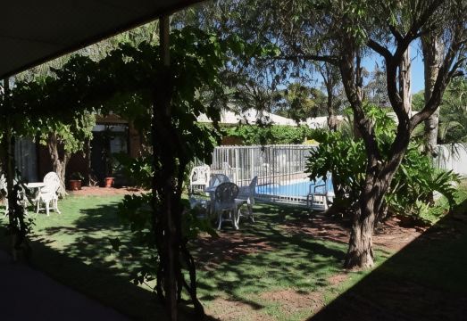 3. 라운드하우스 모..