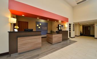 Holiday Inn Express Boston-Milford