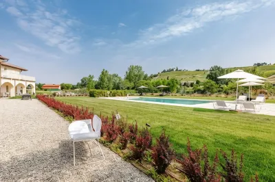 L'Aja Della Mirusina - Piedmont Resort Monferrato Langhe Hotels in der Nähe von Cantine Bosca - Cattedrali Sotterranee