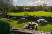 The George Inn & Plaine