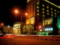 Orchardz Hotel Gajahmada Pontianak Các khách sạn ở 