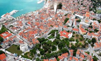 Prior Suites Split