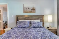 Cozy Bluefish 0.5 miles to beach, monthly discount