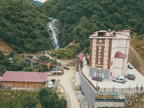 Grand ŞELALE Hotel فنادق في Cayeli