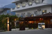 Velco BB Himara Hoteles en Qazim Pali