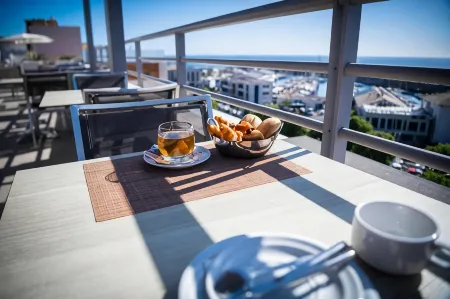 Hotel Port Toga Отели рядом с достопримечательностью «Scala santa»