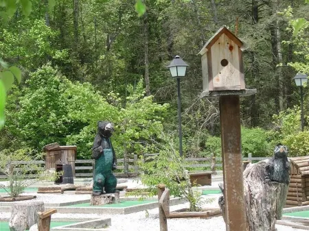 Horsepasture River Townhome- Walk to Amenities and Restaurants!