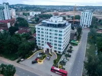 The Palm Hotel Hotel di Pantai Independence